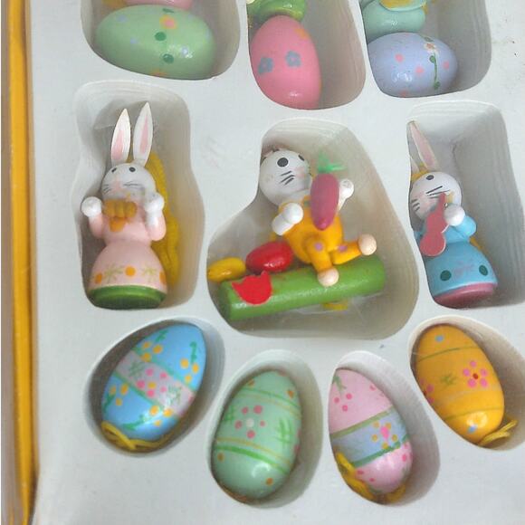 Vintage Wooden Easter Ornaments Set of 10 - Picture 6 of 6